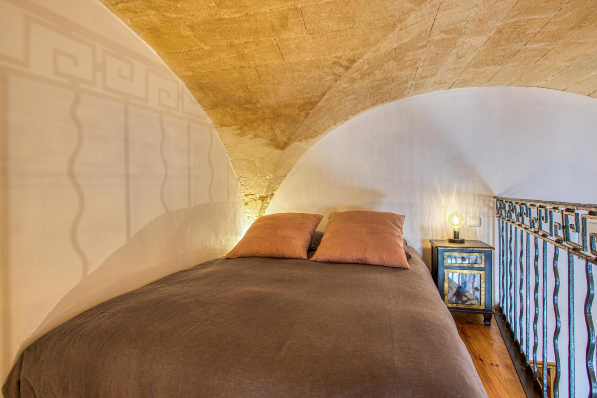La Chapelle Du Miracle Apartment